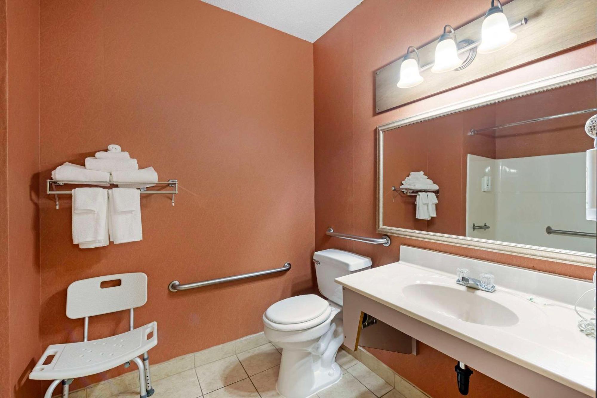 Quality Inn Bemidji Exterior photo