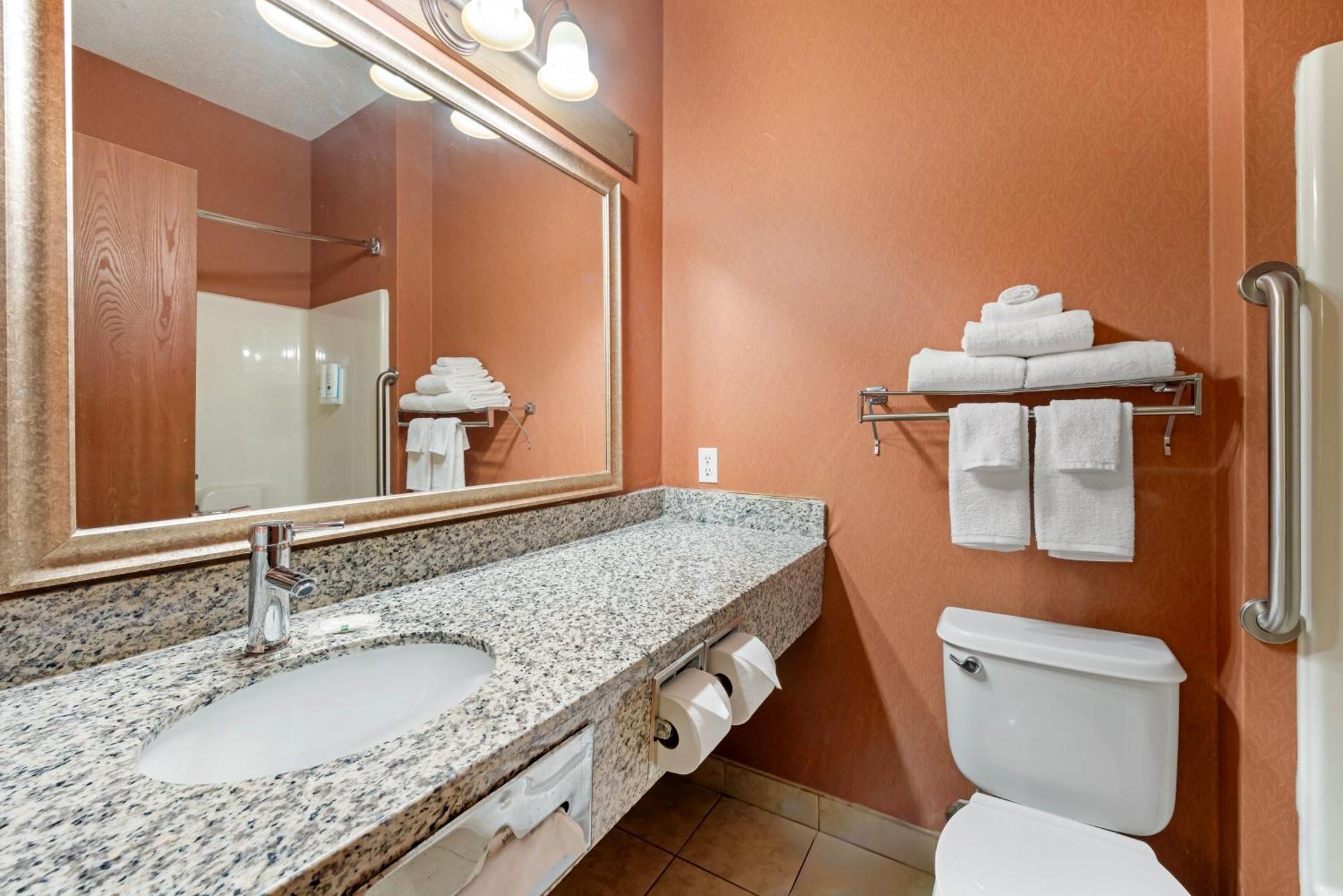 Quality Inn Bemidji Exterior photo